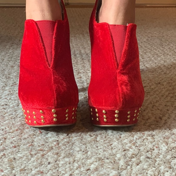 Red and Gold Sexy Velvet Booties - Picture 3 of 6